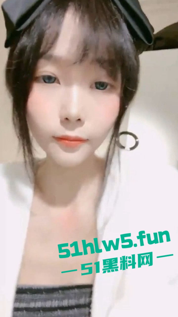 玥玥酱公开照片3