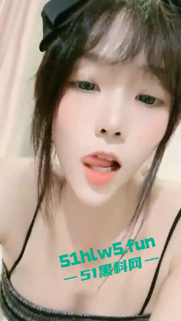 玥玥酱公开照片10