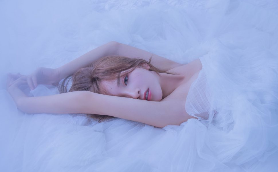 伦敦政经女留学生潘果果私密片外流！甘当富二代玩物遭狠抽，白富美出国秒变浪蹄子